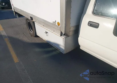 1989 Toyota Pickup Cab Chassis Super Long Wb z USA, uszkodzony, nr VIN JT5VN94T9K0001162